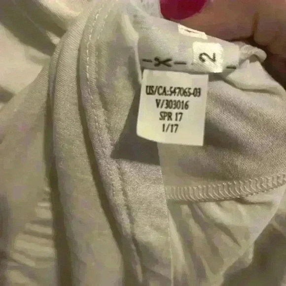 Banana Republic Size Small white Tank Shirt w Pleated Detailing NWT - Picture 7 of 9